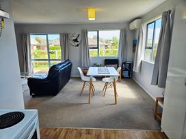 Restful on Rutherford - Waikanae Holiday Home -  - 1191099 - thumbnail photo 6