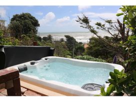 Ocean Breeze Cottage - Paekakariki Holiday Home -  - 1191287 - thumbnail photo 1