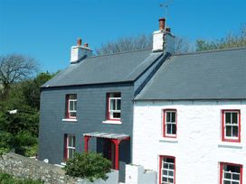 2 bedroom Cottage for rent in Fishguard