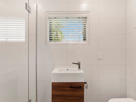 Scannell Grove - Lake Taupo Holiday Home -  - 1191718 - thumbnail photo 15