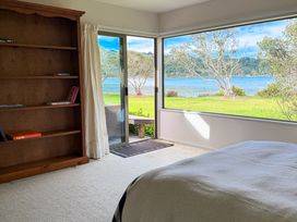 Tranquil Waterfront Getaway - Point Wells -  - 1191859 - thumbnail photo 12