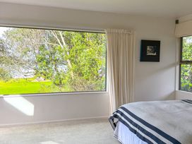 Tranquil Waterfront Getaway - Point Wells -  - 1191859 - thumbnail photo 13