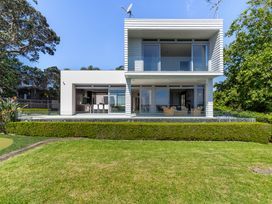 Azure Edge - Auckland Holiday Home -  - 1192097 - thumbnail photo 24