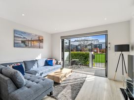 Cityscape Haven - Christchurch Holiday Apartment -  - 1192164 - thumbnail photo 4