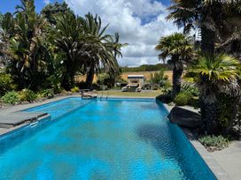 La Belle Maison - Ruakaka Holiday Apartment -  - 1192408 - thumbnail photo 1