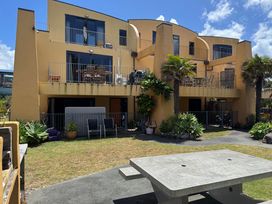 La Belle Maison - Ruakaka Holiday Apartment -  - 1192408 - thumbnail photo 22