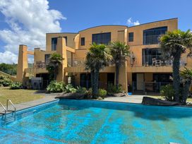 La Belle Maison - Ruakaka Holiday Apartment -  - 1192408 - thumbnail photo 2