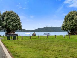 Rotoiti Escape - Lake Rotoiti Holiday Home -  - 1192696 - thumbnail photo 19