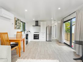 Deckside Escape - Lake Taupo Holiday Home -  - 1192841 - thumbnail photo 3