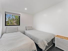 Deckside Escape - Lake Taupo Holiday Home -  - 1192841 - thumbnail photo 9