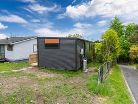 Deckside Escape - Lake Taupo Holiday Home -  - 1192841 - thumbnail photo 17
