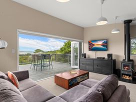 Treetop Break - Waipu Cove Holiday Home -  - 1193173 - thumbnail photo 3