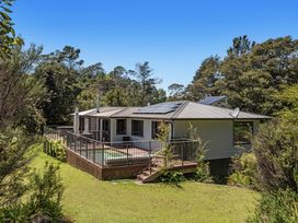 Hihi O Te Ra - Waterfront Waiotahe Holiday Home -  - 1193777 - thumbnail photo 22