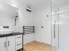 Hihi O Te Ra - Waterfront Waiotahe Holiday Home -  - 1193777 - thumbnail photo 19