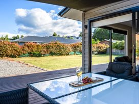 Hawea Horizon - Lake Hawea Holiday Home -  - 1193778 - thumbnail photo 2