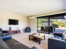 Hawea Horizon - Lake Hawea Holiday Home -  - 1193778 - thumbnail photo 4