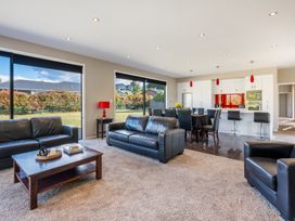 Hawea Horizon - Lake Hawea Holiday Home -  - 1193778 - thumbnail photo 3