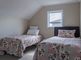 Sunlit Shores - Papamoa Holiday Homes -  - 1193850 - thumbnail photo 17