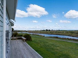 Sunlit Shores - Papamoa Holiday Homes -  - 1193850 - thumbnail photo 23