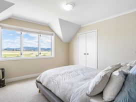 Sunlit Shores - Papamoa Holiday Homes -  - 1193850 - thumbnail photo 21