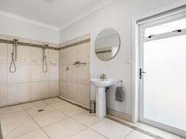 Sunlit Shores - Papamoa Holiday Homes -  - 1193850 - thumbnail photo 19