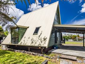 Peaks and Pines Chalet - Ohakune Holiday Home -  - 1193915 - thumbnail photo 29