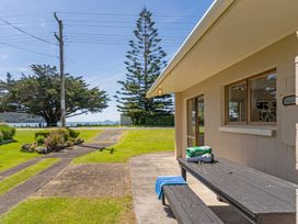 Ocean Whispers - Whitianga Holiday Home -  - 1194137 - thumbnail photo 31