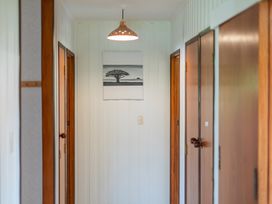 Ocean Whispers - Whitianga Holiday Home -  - 1194137 - thumbnail photo 15