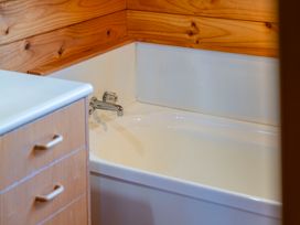 Kereru View - Lake Taupo Holiday Home -  - 1194312 - thumbnail photo 16