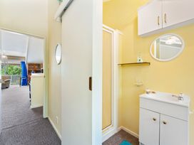 Trailside Escape - Lake Taupo Holiday Home -  - 1194354 - thumbnail photo 6