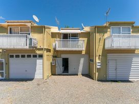 Trailside Escape - Lake Taupo Holiday Home -  - 1194354 - thumbnail photo 2