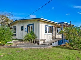 Salt and Siren - Mangawhai Heads Holiday Home -  - 1194506 - thumbnail photo 18