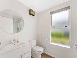 Parekaawa Playhouse - Motuoapa Holiday Home -  - 1195425 - thumbnail photo 16