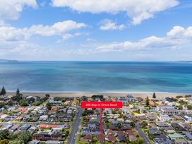 The Orewa Beach House - 200 Steps to Orewa Beach -  - 1195629 - thumbnail photo 1