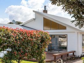 Relax on Linton - Whangamata Holiday Home -  - 1195942 - thumbnail photo 30