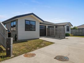 Coastal Chic - Papamoa Holiday Home -  - 1196118 - thumbnail photo 15