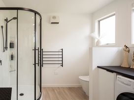 Newcastle Nook - Clyde Holiday Home -  - 1196668 - thumbnail photo 18