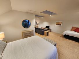 The Coastal Studio - Point Wells Holiday Home -  - 1196970 - thumbnail photo 12