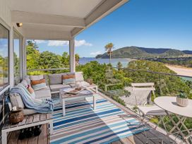 Panoramic Views on Paku - Tairua Family Retreat -  - 1197391 - thumbnail photo 21