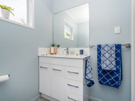 Panoramic Views on Paku - Tairua Family Retreat -  - 1197391 - thumbnail photo 38