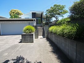 Relax on Richmond - Taranaki Holiday Home -  - 1197574 - thumbnail photo 26