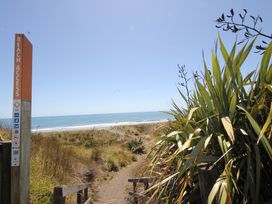 Relax on Richmond - Taranaki Holiday Home -  - 1197574 - thumbnail photo 30