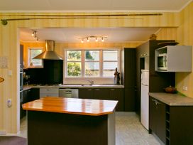 The Trout House - Turangi Holiday Home -  - 1198021 - thumbnail photo 9