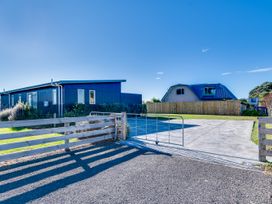 SeaRenity - Waimarama Holiday Home -  - 1198960 - thumbnail photo 22