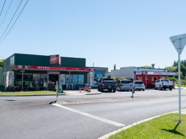 A food market and takeaway at Hawksie Place in Reporaa