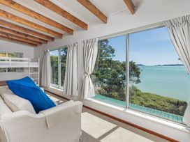 Te Uenga - Parekura Bay Holiday Home -  - 1199536 - thumbnail photo 15