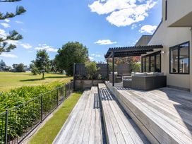 The Happy Place - Mount Maunganui Reserve View -  - 1200118 - thumbnail photo 5