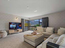 Alpine Escape - Wanaka Holiday Home -  - 1200423 - thumbnail photo 4