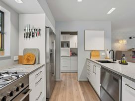 Alpine Escape - Wanaka Holiday Home -  - 1200423 - thumbnail photo 9