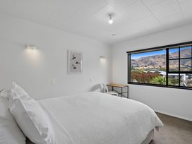 Alpine Escape - Wanaka Holiday Home -  - 1200423 - thumbnail photo 11